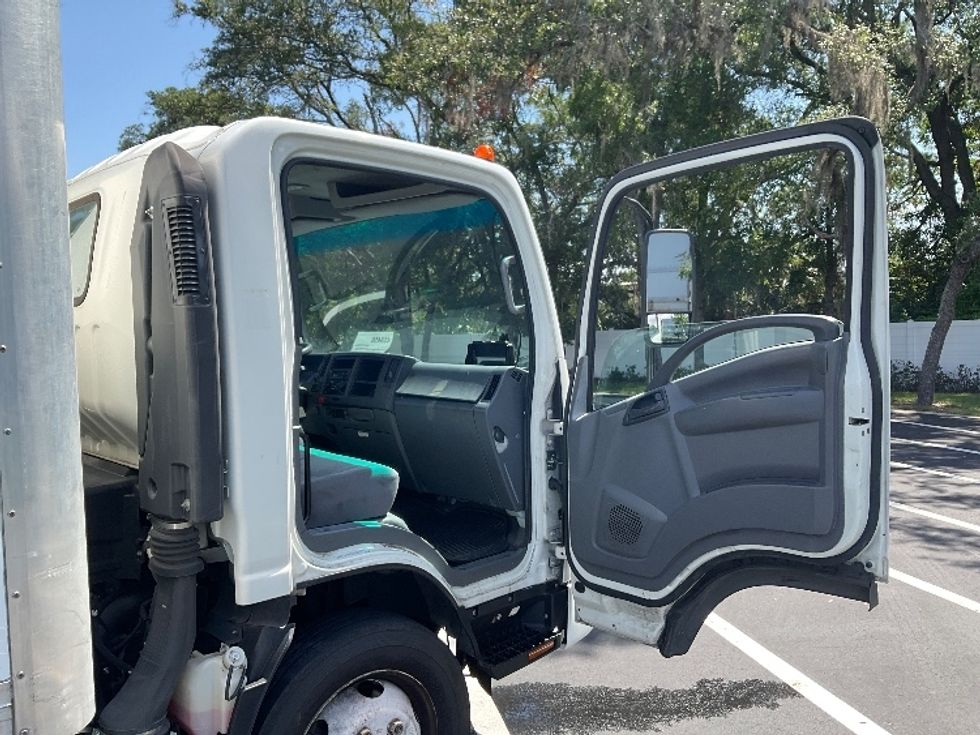 Light Duty Box Truck-Light and Medium Duty Trucks-Isuzu-2022-NPR EFI-Tampa-FL-83,167\n\t\tmiles-$ 46,500 - Image 19