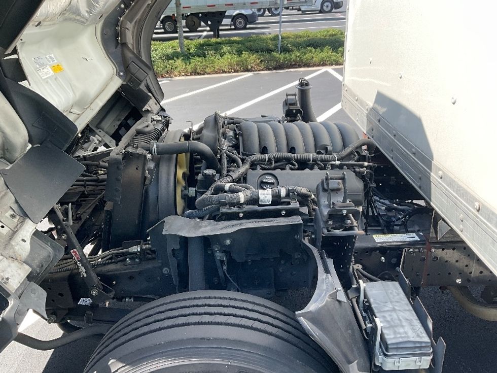 Light Duty Box Truck-Light and Medium Duty Trucks-Isuzu-2022-NPR EFI-Tampa-FL-83,167\n\t\tmiles-$ 46,500 - Image 23