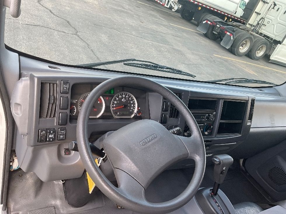 Light Duty Box Truck-Light and Medium Duty Trucks-Isuzu-2022-NPR-El Paso-TX-107,626\n\t\tmiles-$ 48,500 - Image 18