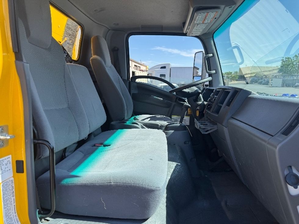 Light Duty Box Truck-Light and Medium Duty Trucks-Isuzu-2022-NPR-El Paso-TX-108,099\n\t\tmiles-$ 42,750 - Image 17