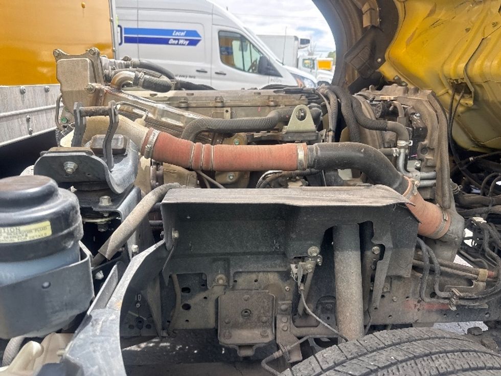 Light Duty Box Truck-Light and Medium Duty Trucks-Isuzu-2022-NPR-El Paso-TX-108,099\n\t\tmiles-$ 42,750 - Image 18