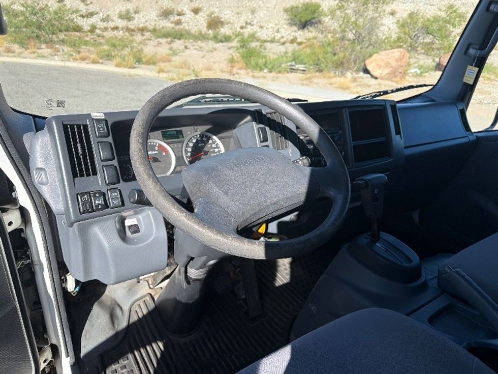Light Duty Box Truck-Light and Medium Duty Trucks-Isuzu-2022-NPR-El Paso-TX-99,671\n\t\tmiles-$ 48,500 - Image 18
