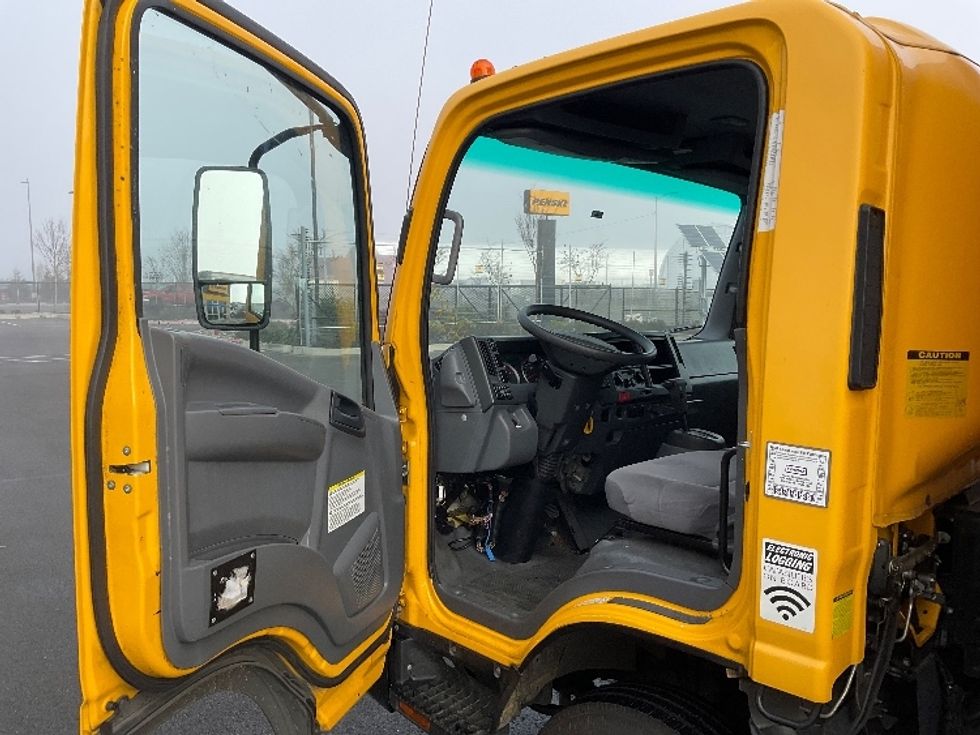 Light Duty Box Truck-Light and Medium Duty Trucks-Isuzu-2022-NPR-Everett-WA-106,294\n\t\tmiles-$ 45,250 - Image 15