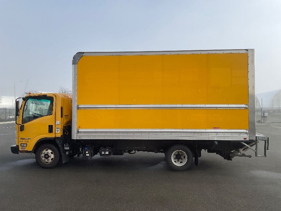 Light Duty Box Truck-Light and Medium Duty Trucks-Isuzu-2022-NPR-Everett-WA-106,294\n\t\tmiles-$ 45,250 - Image 4