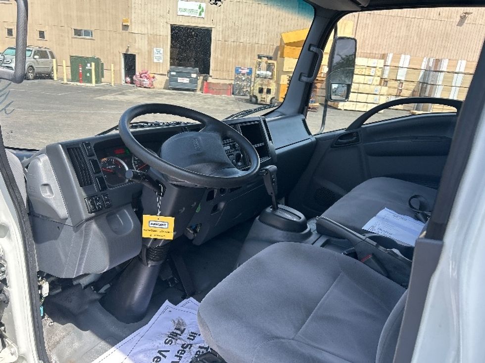 Light Duty Box Truck-Light and Medium Duty Trucks-Isuzu-2022-NPR-Fontana-CA-193,388\n\t\tmiles-$ 28,500 - Image 17