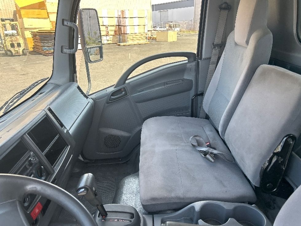 Light Duty Box Truck-Light and Medium Duty Trucks-Isuzu-2022-NPR-Fontana-CA-193,388\n\t\tmiles-$ 28,500 - Image 19