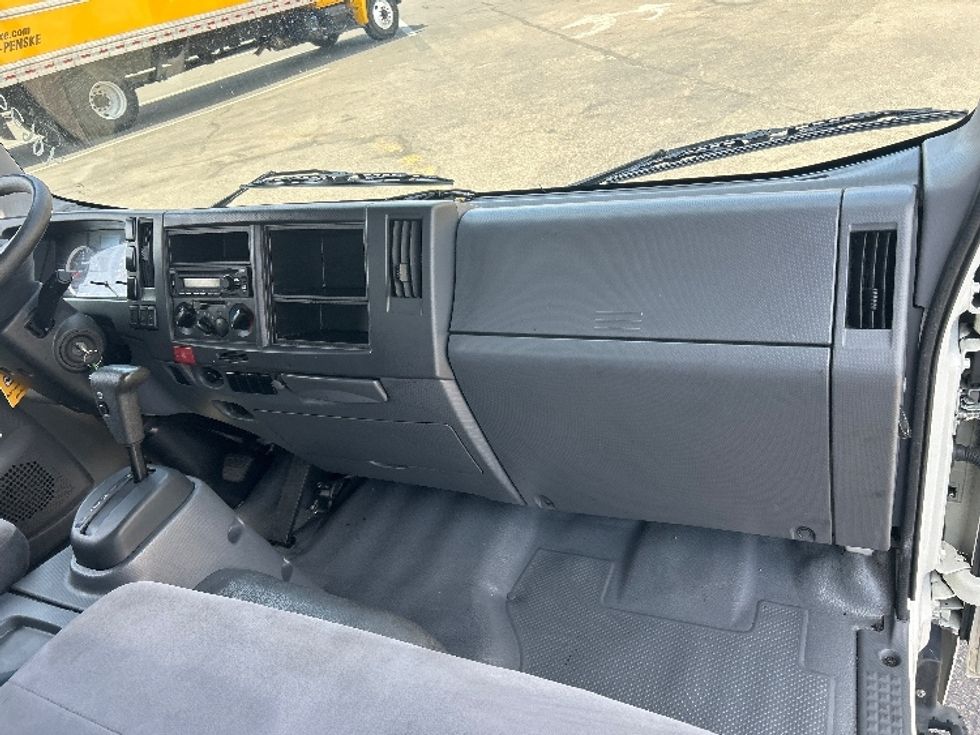 Light Duty Box Truck-Light and Medium Duty Trucks-Isuzu-2022-NPR-Fontana-CA-193,388\n\t\tmiles-$ 28,500 - Image 21