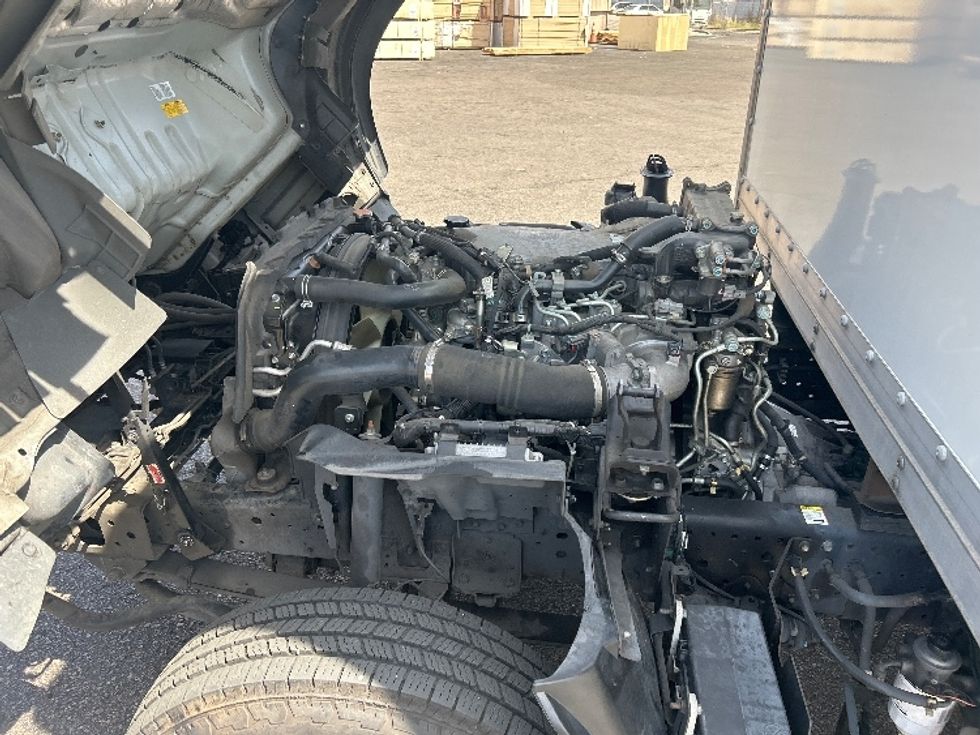 Light Duty Box Truck-Light and Medium Duty Trucks-Isuzu-2022-NPR-Fontana-CA-193,388\n\t\tmiles-$ 28,500 - Image 24