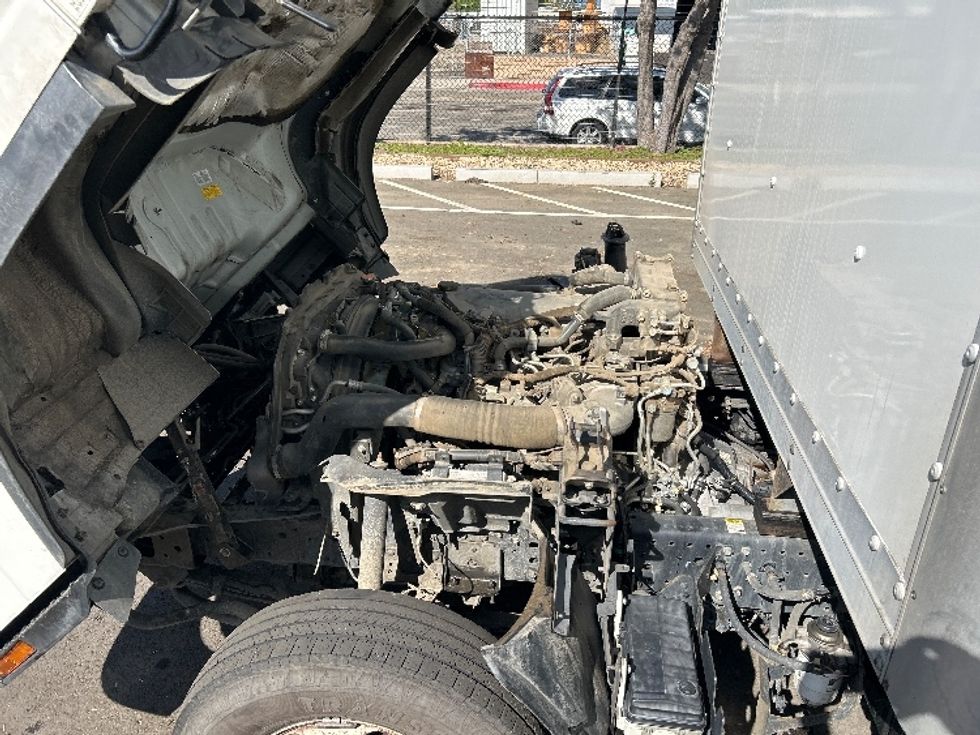 Light Duty Box Truck-Light and Medium Duty Trucks-Isuzu-2022-NPR-Fresno-CA-144,126\n\t\tmiles-$ 41,500 - Image 24