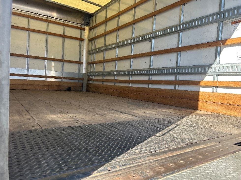 Light Duty Box Truck-Light and Medium Duty Trucks-Isuzu-2022-NPR-Fresno-CA-71,259\n\t\tmiles-$ 54,750 - Image 11