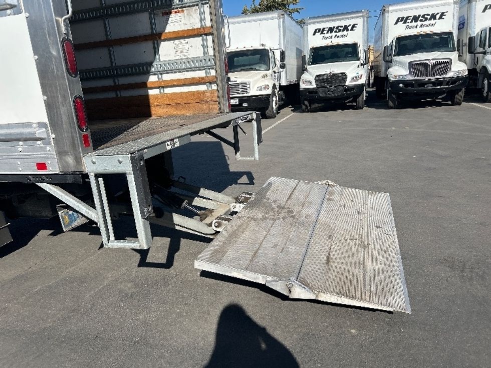 Light Duty Box Truck-Light and Medium Duty Trucks-Isuzu-2022-NPR-Fresno-CA-71,259\n\t\tmiles-$ 54,750 - Image 16