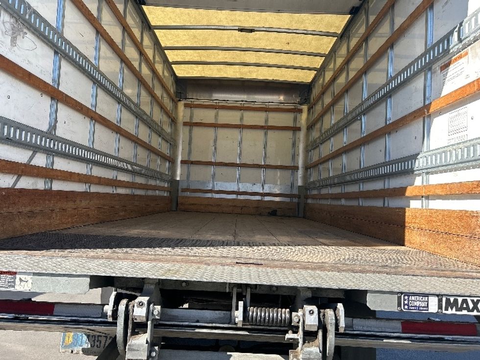 Light Duty Box Truck-Light and Medium Duty Trucks-Isuzu-2022-NPR-Fresno-CA-71,259\n\t\tmiles-$ 54,750 - Image 9