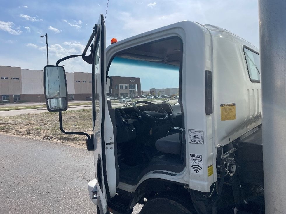 Light Duty Box Truck-Light and Medium Duty Trucks-Isuzu-2022-NPR-Greeley-CO-63,225\n\t\tmiles-$ 54,250 - Image 15