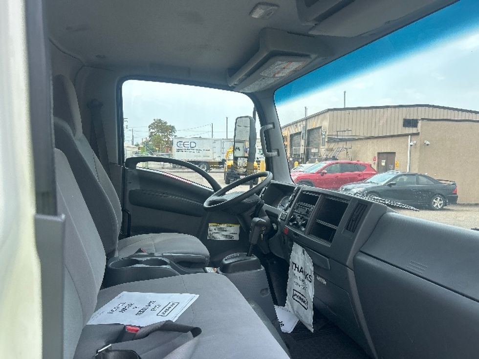 Light Duty Box Truck-Light and Medium Duty Trucks-Isuzu-2022-NPR-Greeley-CO-81,942\n\t\tmiles-$ 51,750 - Image 22