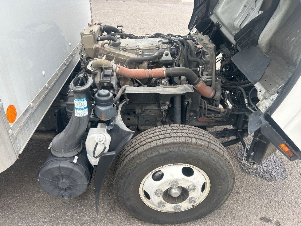 Light Duty Box Truck-Light and Medium Duty Trucks-Isuzu-2022-NPR-Greeley-CO-81,942\n\t\tmiles-$ 51,750 - Image 23