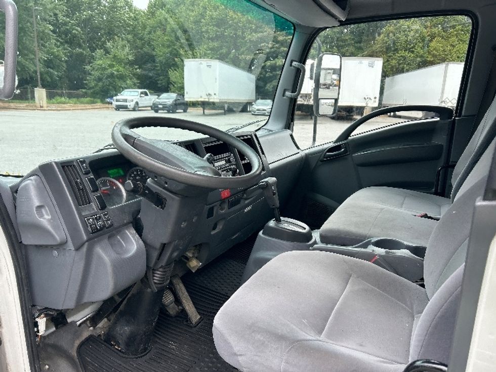 Light Duty Box Truck-Light and Medium Duty Trucks-Isuzu-2022-NPR-Greensboro-NC-193,747\n\t\tmiles-$ 29,250 - Image 14