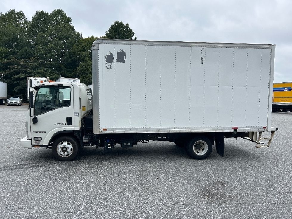 Light Duty Box Truck-Light and Medium Duty Trucks-Isuzu-2022-NPR-Greensboro-NC-193,747\n\t\tmiles-$ 29,250 - Image 4