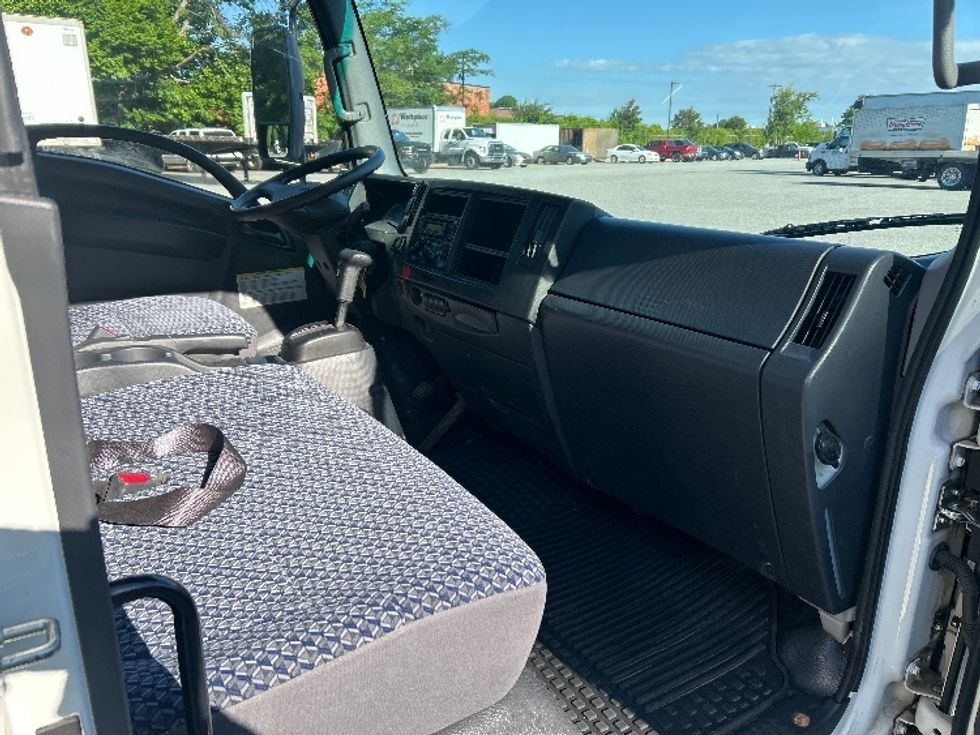 Light Duty Box Truck-Light and Medium Duty Trucks-Isuzu-2022-NPR-Greensboro-NC-83,251\n\t\tmiles-$ 47,250 - Image 19