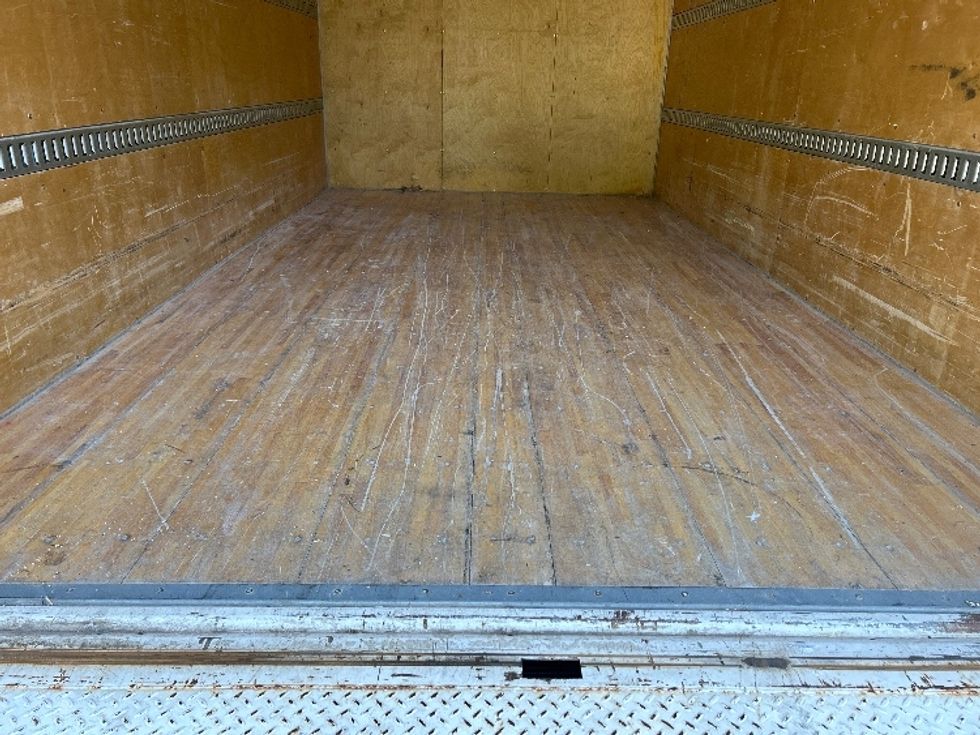 Light Duty Box Truck-Light and Medium Duty Trucks-Isuzu-2022-NPR-Greensboro-NC-83,251\n\t\tmiles-$ 47,250 - Image 9