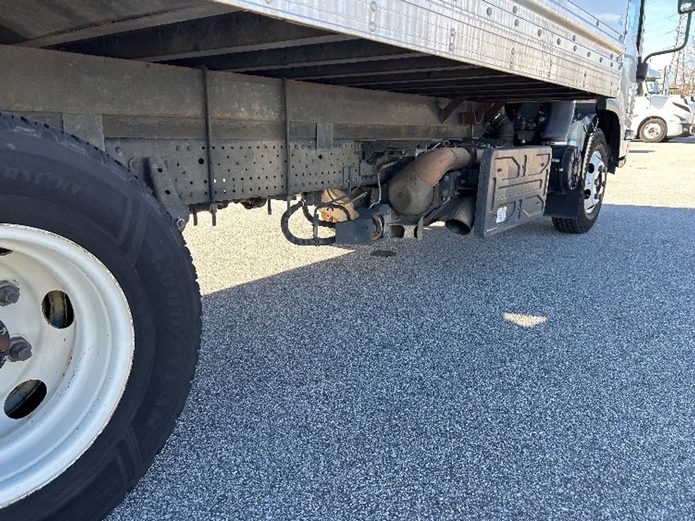 Light Duty Box Truck-Light and Medium Duty Trucks-Isuzu-2022-NPR-Greenville-SC-140,440\n\t\tmiles-$ 39,250 - Image 14