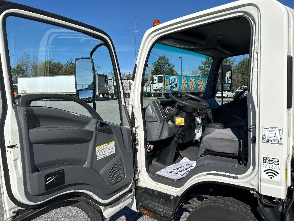 Light Duty Box Truck-Light and Medium Duty Trucks-Isuzu-2022-NPR-Greenville-SC-140,440\n\t\tmiles-$ 39,250 - Image 16