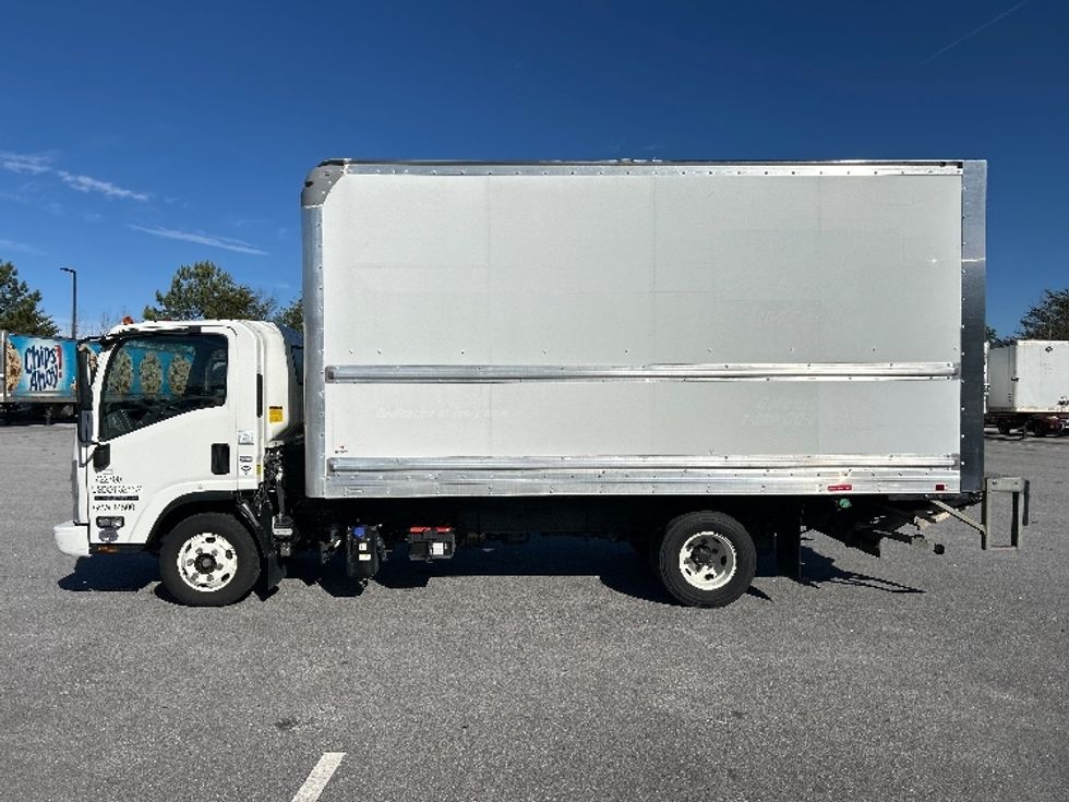 Light Duty Box Truck-Light and Medium Duty Trucks-Isuzu-2022-NPR-Greenville-SC-140,440\n\t\tmiles-$ 39,250 - Image 4
