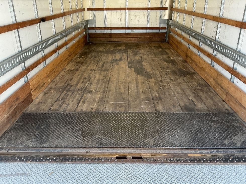 Light Duty Box Truck-Light and Medium Duty Trucks-Isuzu-2022-NPR-Gulfport-MS-96,346\n\t\tmiles-$ 44,750 - Image 10