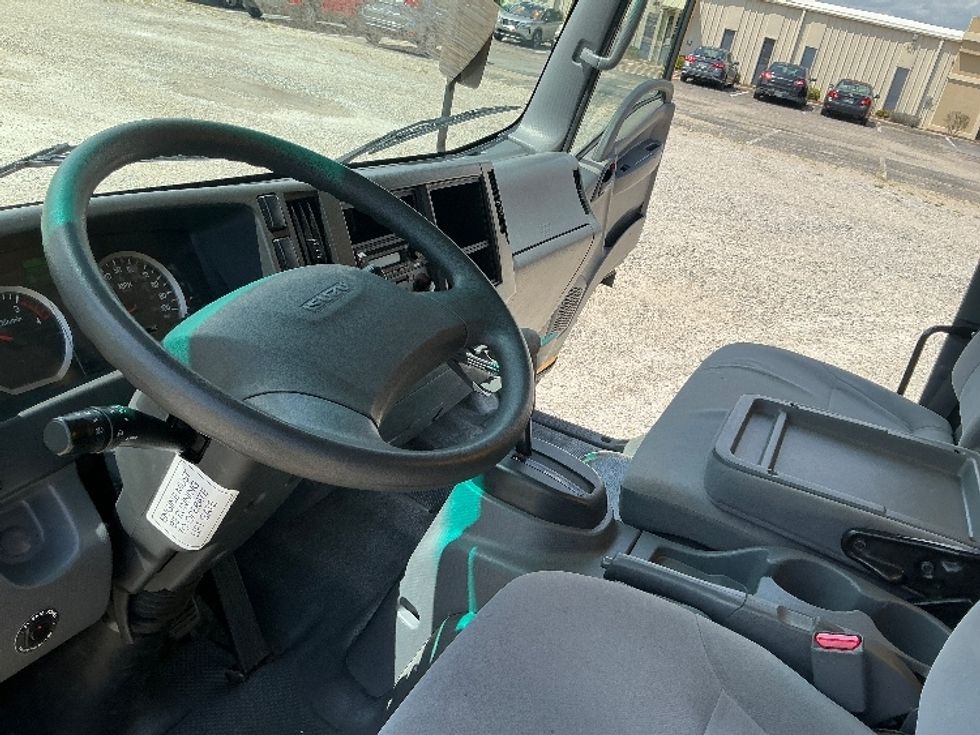 Light Duty Box Truck-Light and Medium Duty Trucks-Isuzu-2022-NPR-Gulfport-MS-96,346\n\t\tmiles-$ 44,750 - Image 17