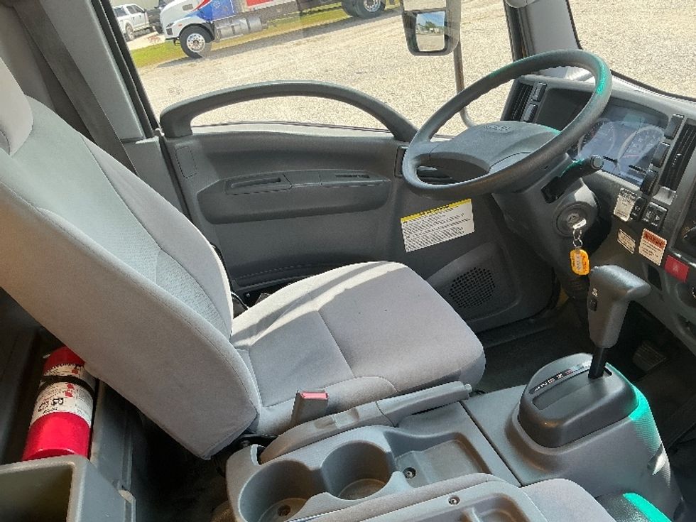 Light Duty Box Truck-Light and Medium Duty Trucks-Isuzu-2022-NPR-Gulfport-MS-96,346\n\t\tmiles-$ 44,750 - Image 22
