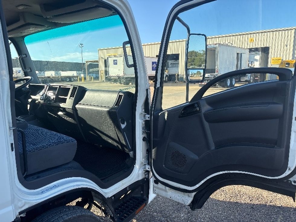 Light Duty Box Truck-Light and Medium Duty Trucks-Isuzu-2022-NPR-Hammond-LA-223,826\n\t\tmiles-$ 27,500 - Image 19