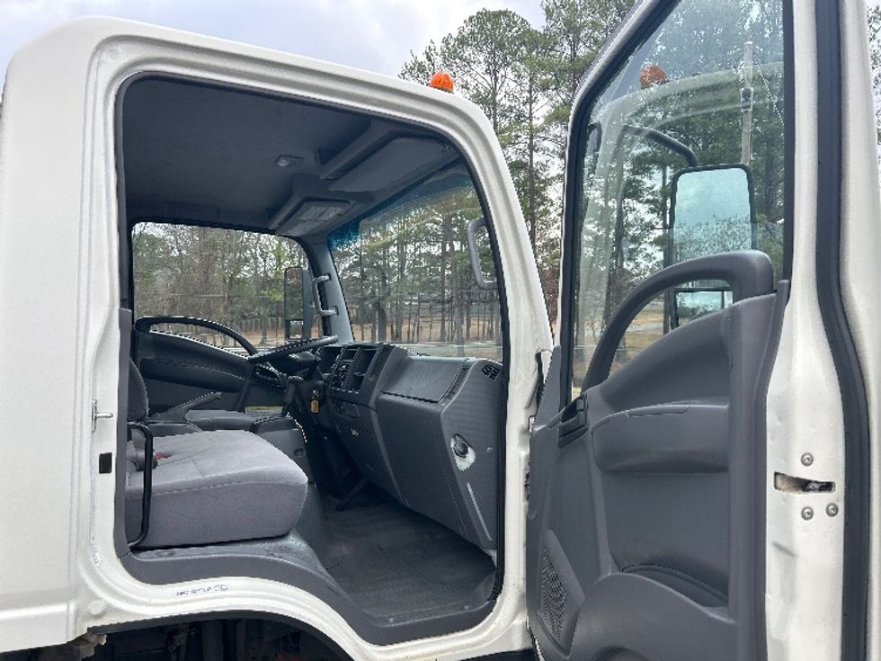 Light Duty Box Truck-Light and Medium Duty Trucks-Isuzu-2022-NPR-Homewood-AL-115,663\n\t\tmiles-$ 44,000 - Image 18
