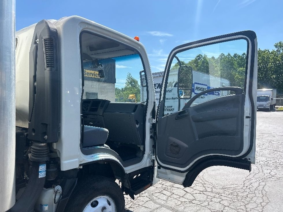 Light Duty Box Truck-Light and Medium Duty Trucks-Isuzu-2022-NPR-Jessup-PA-225,821\n\t\tmiles-$ 27,500 - Image 20