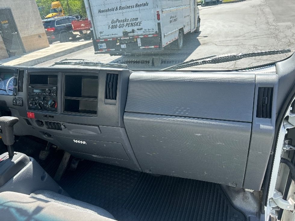 Light Duty Box Truck-Light and Medium Duty Trucks-Isuzu-2022-NPR-Jessup-PA-225,821\n\t\tmiles-$ 27,500 - Image 21