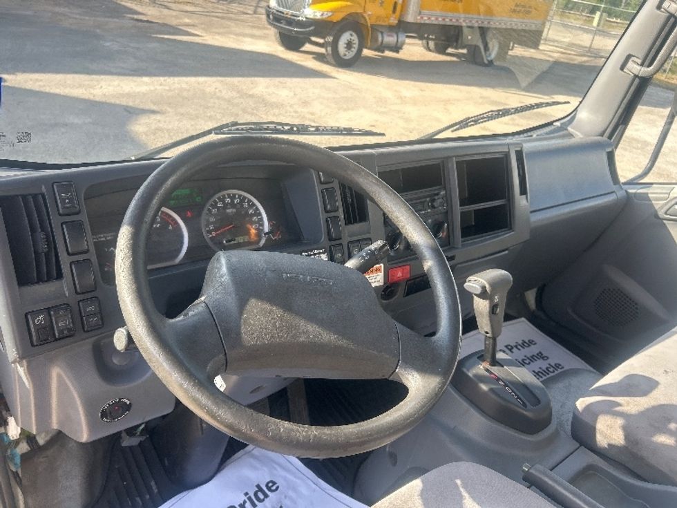 Light Duty Box Truck-Light and Medium Duty Trucks-Isuzu-2022-NPR-Katy-TX-140,340\n\t\tmiles-$ 40,750 - Image 17