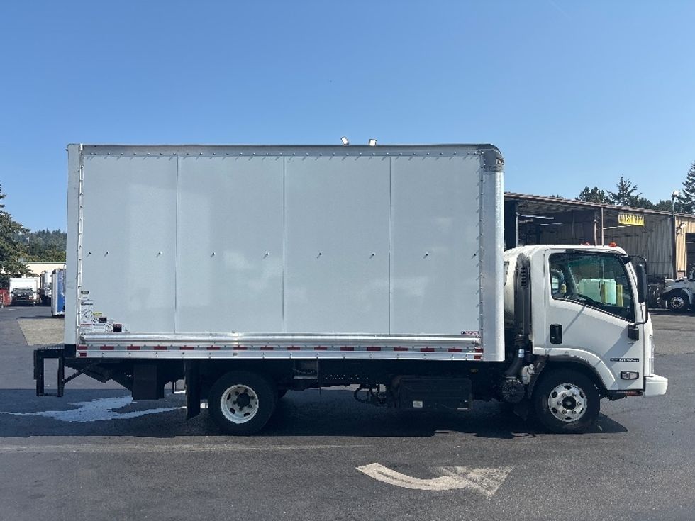 Light Duty Box Truck-Light and Medium Duty Trucks-Isuzu-2022-NPR-Kent-WA-54,927\n\t\tmiles-$ 53,750 - Image 15