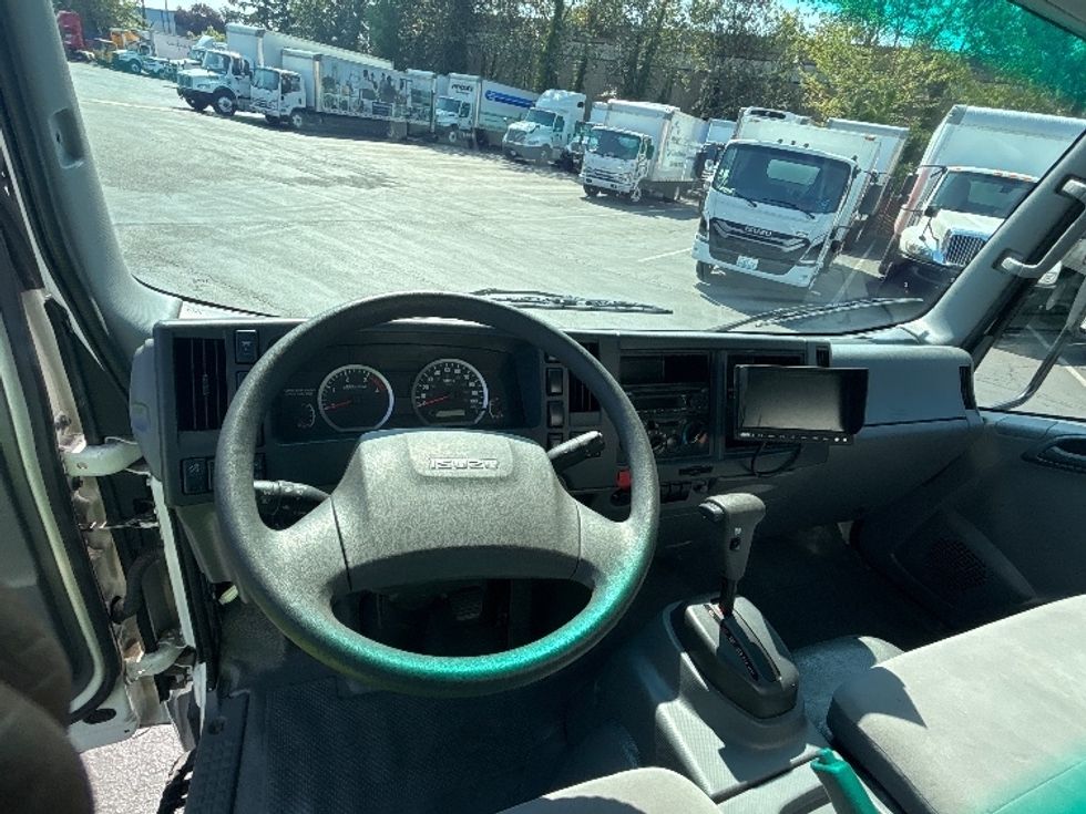 Light Duty Box Truck-Light and Medium Duty Trucks-Isuzu-2022-NPR-Kent-WA-54,927\n\t\tmiles-$ 53,750 - Image 18