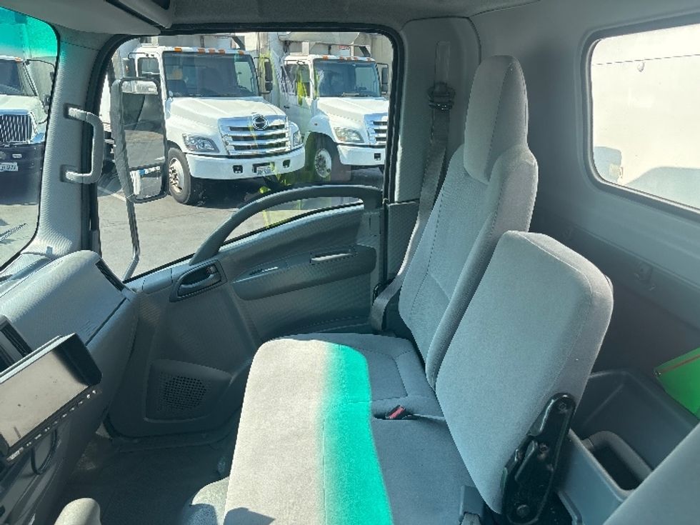 Light Duty Box Truck-Light and Medium Duty Trucks-Isuzu-2022-NPR-Kent-WA-54,927\n\t\tmiles-$ 53,750 - Image 19