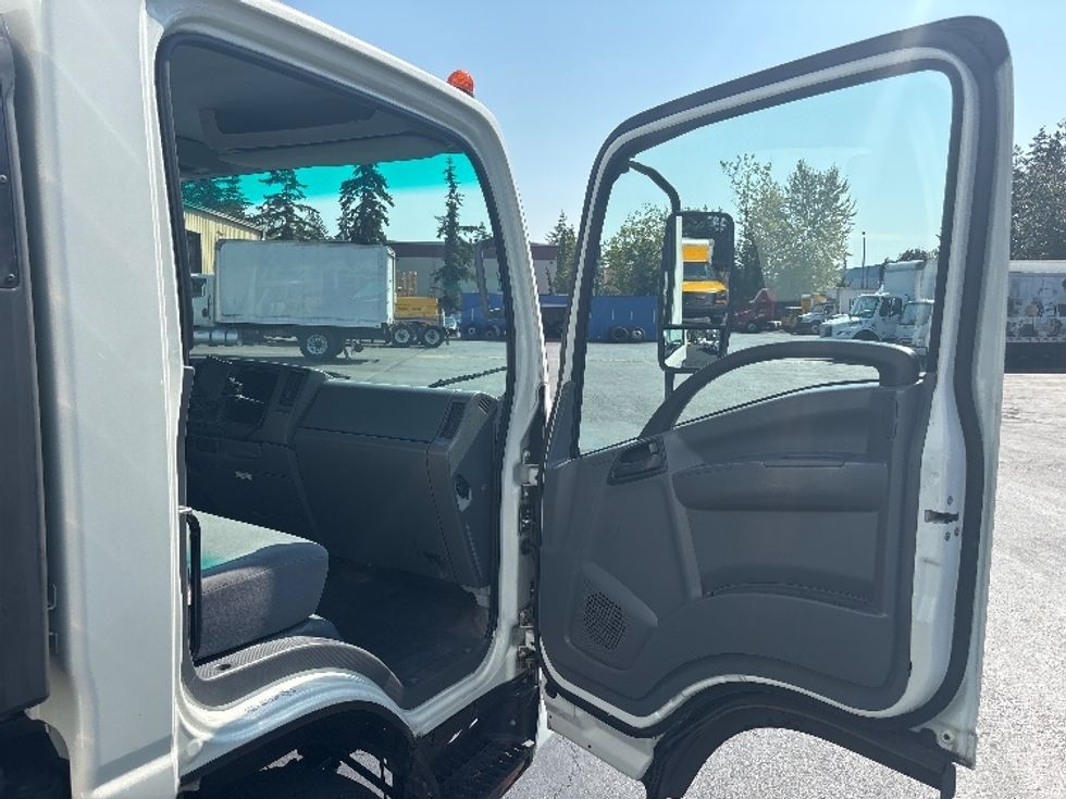 Light Duty Box Truck-Light and Medium Duty Trucks-Isuzu-2022-NPR-Kent-WA-54,927\n\t\tmiles-$ 53,750 - Image 20
