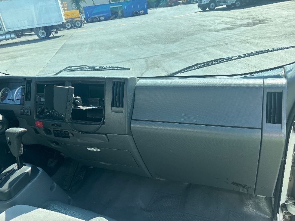 Light Duty Box Truck-Light and Medium Duty Trucks-Isuzu-2022-NPR-Kent-WA-54,927\n\t\tmiles-$ 53,750 - Image 21