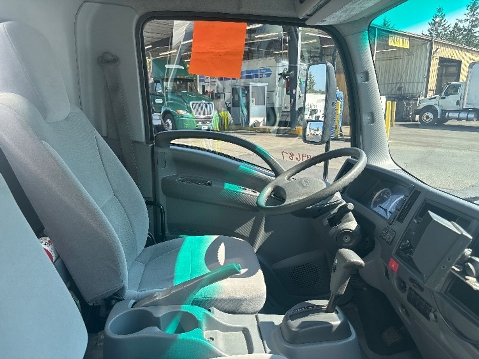 Light Duty Box Truck-Light and Medium Duty Trucks-Isuzu-2022-NPR-Kent-WA-54,927\n\t\tmiles-$ 53,750 - Image 22