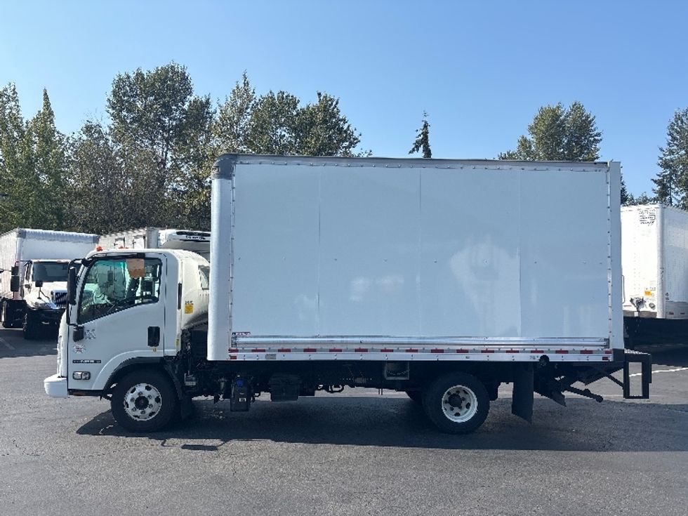 Light Duty Box Truck-Light and Medium Duty Trucks-Isuzu-2022-NPR-Kent-WA-54,927\n\t\tmiles-$ 53,750 - Image 4