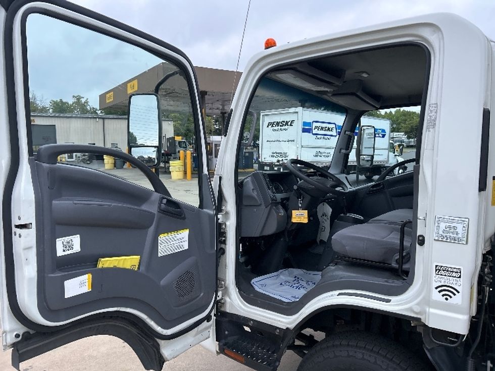 Light Duty Box Truck-Light and Medium Duty Trucks-Isuzu-2022-NPR-Ladson-SC-172,026\n\t\tmiles-$ 30,250 - Image 16