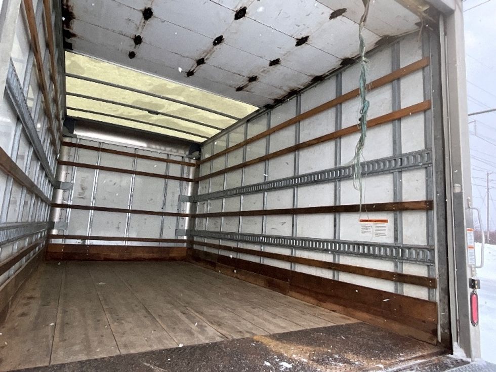 Light Duty Box Truck-Light and Medium Duty Trucks-Isuzu-2022-NPR-London-ON-276,256\n\t\tkm-$ 39,500 - Image 12