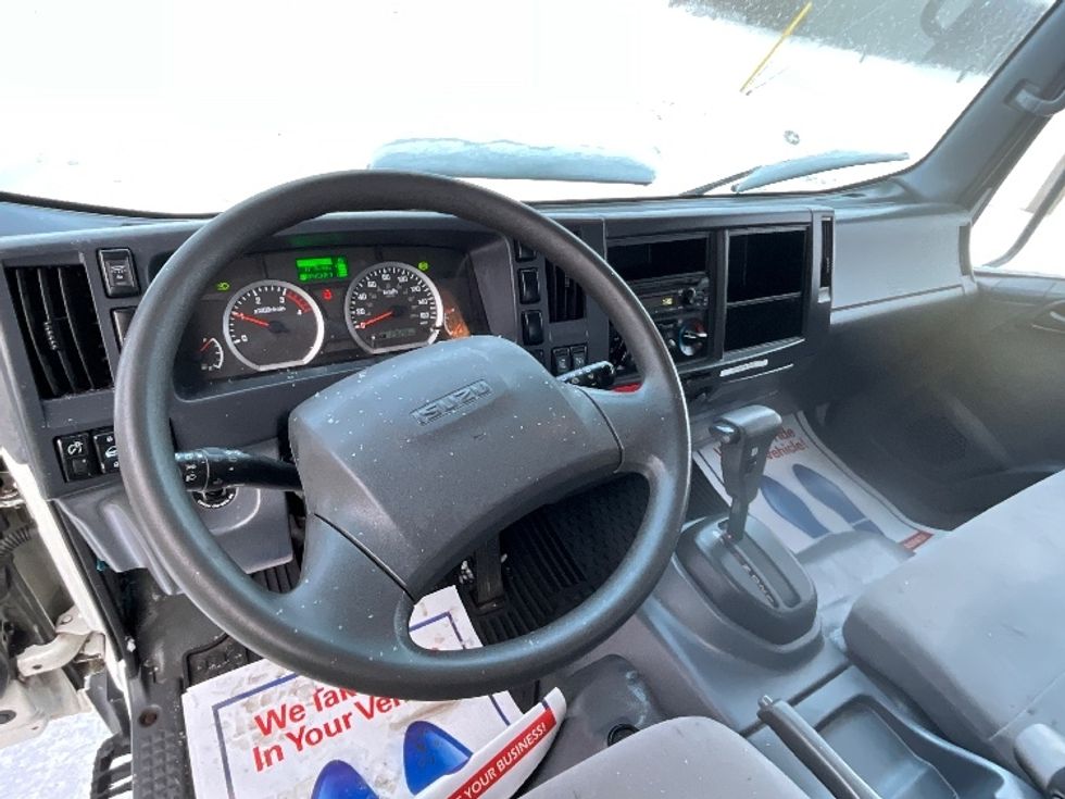 Light Duty Box Truck-Light and Medium Duty Trucks-Isuzu-2022-NPR-London-ON-276,256\n\t\tkm-$ 39,500 - Image 17