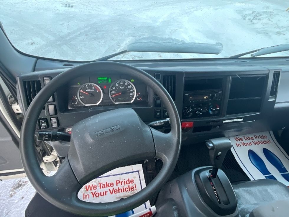 Light Duty Box Truck-Light and Medium Duty Trucks-Isuzu-2022-NPR-London-ON-276,256\n\t\tkm-$ 39,500 - Image 18