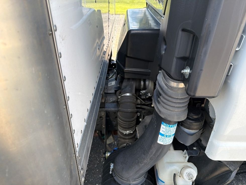 Light Duty Box Truck-Light and Medium Duty Trucks-Isuzu-2022-NPR-Louisville-KY-60,241\n\t\tmiles-$ 47,500 - Image 26