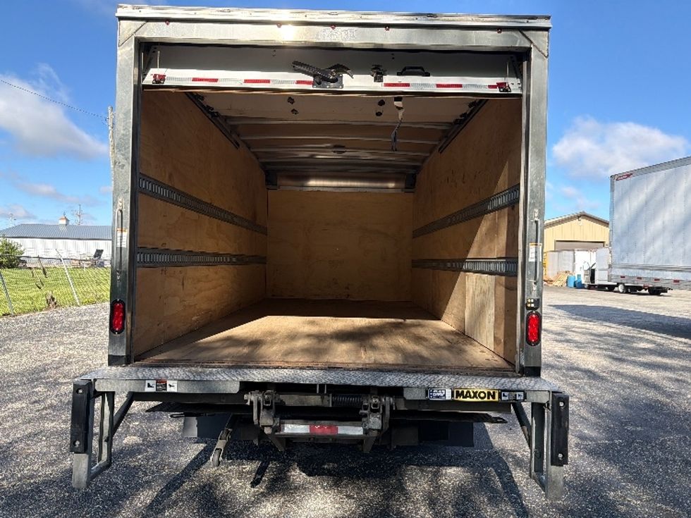 Light Duty Box Truck-Light and Medium Duty Trucks-Isuzu-2022-NPR-Louisville-KY-60,241\n\t\tmiles-$ 47,500 - Image 8