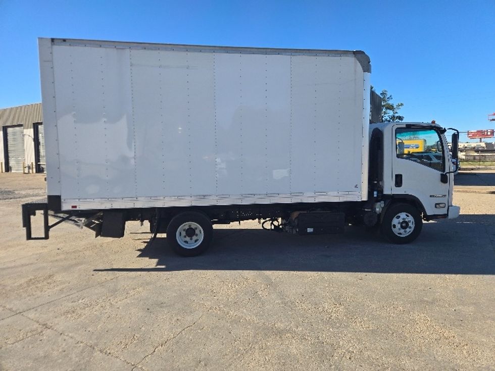 Light Duty Box Truck-Light and Medium Duty Trucks-Isuzu-2022-NPR-Monroe-LA-203,317\n\t\tmiles-$ 27,250 - Image 14