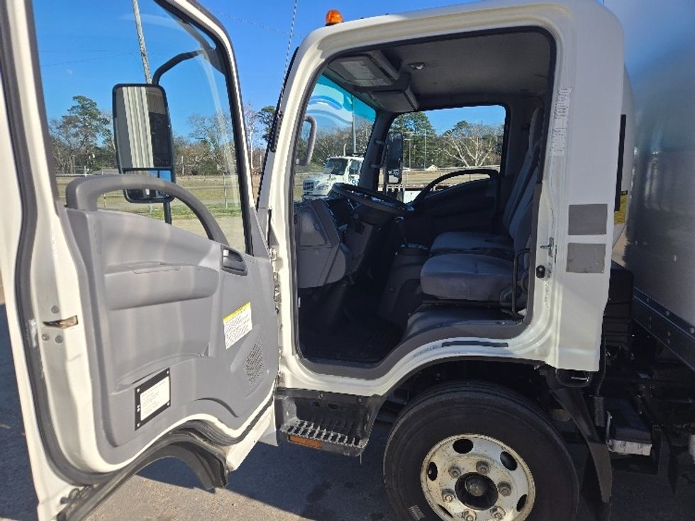 Light Duty Box Truck-Light and Medium Duty Trucks-Isuzu-2022-NPR-Monroe-LA-203,317\n\t\tmiles-$ 27,250 - Image 15