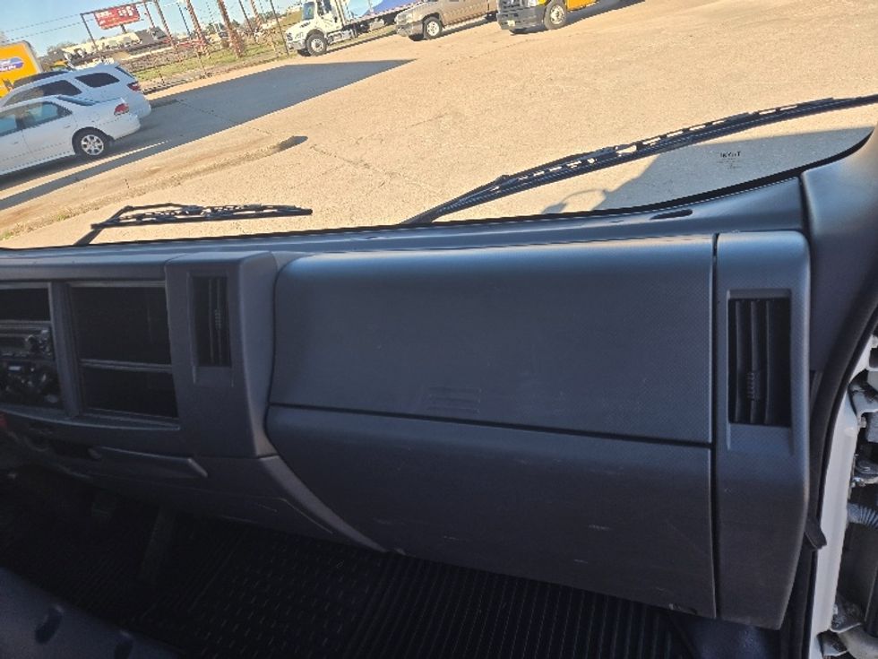 Light Duty Box Truck-Light and Medium Duty Trucks-Isuzu-2022-NPR-Monroe-LA-203,317\n\t\tmiles-$ 27,250 - Image 20